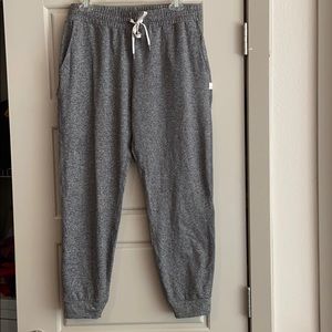 Vuori Women’s joggers - heather gray - L